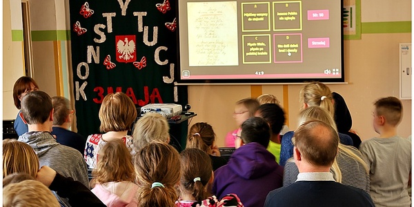 2022.05.09 Apel 3 Maja8-008 — kopia.JPG
